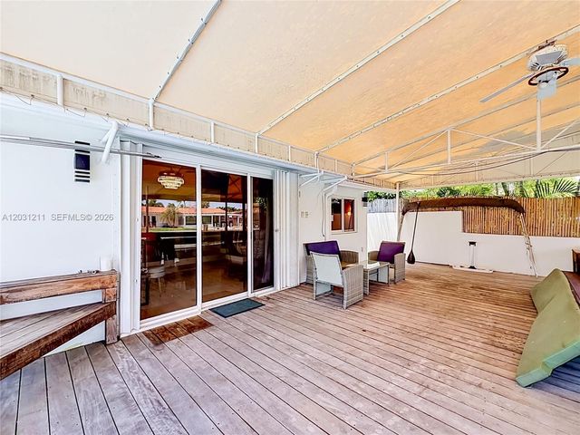2216 NE 18th Ave, Wilton Manors, FL 33305