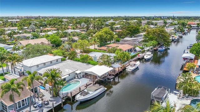 2216 NE 18th Ave, Wilton Manors, FL 33305