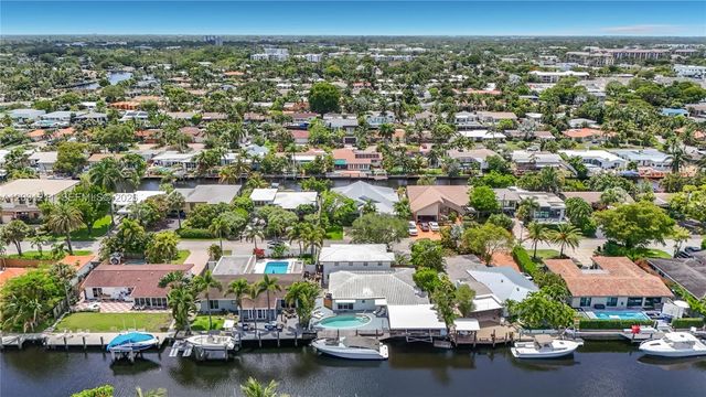 2216 NE 18th Ave, Wilton Manors, FL 33305