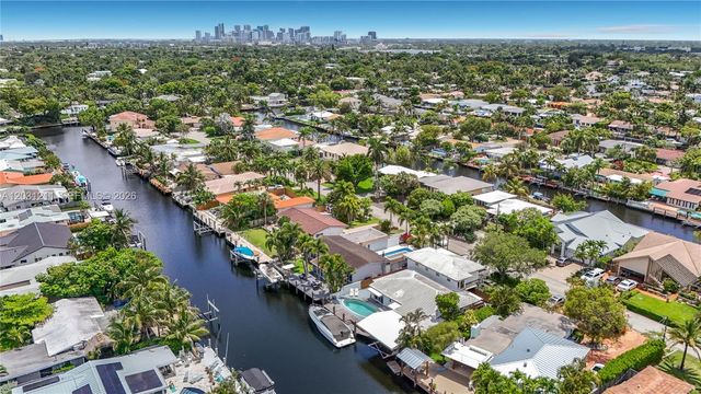 2216 NE 18th Ave, Wilton Manors, FL 33305