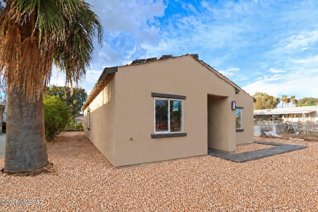 2932 W Sahara Street, Tucson, AZ 85705