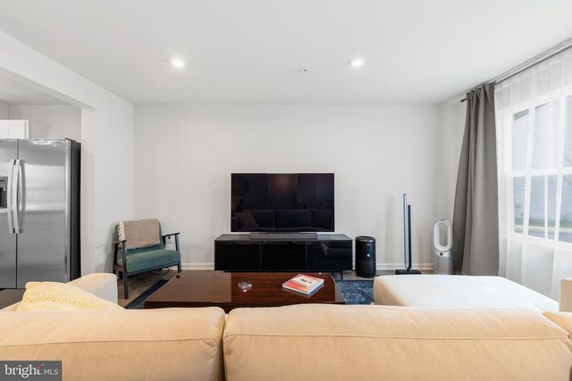 111 DRAWBRIDGE AVE, Pottstown, PA 19464