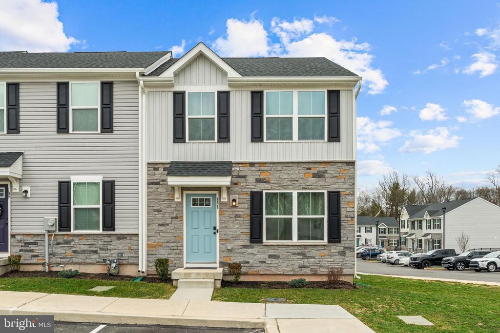 111 DRAWBRIDGE AVE, Pottstown, PA 19464