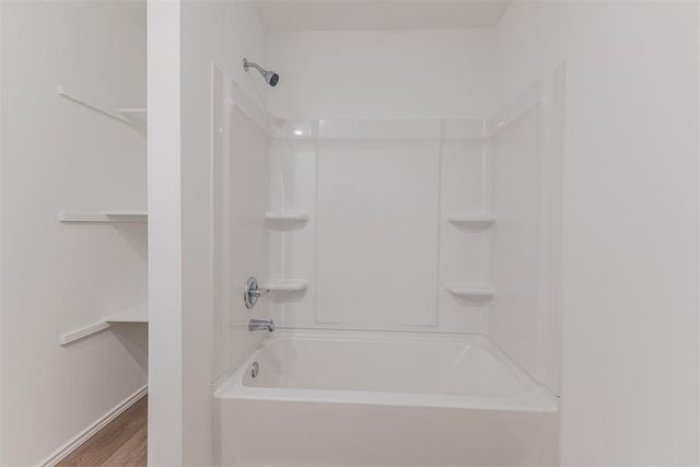 4270 Winding Brook, Harrah, OK 73045