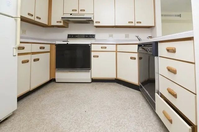 50 S Common 403, Lynn, MA 01902