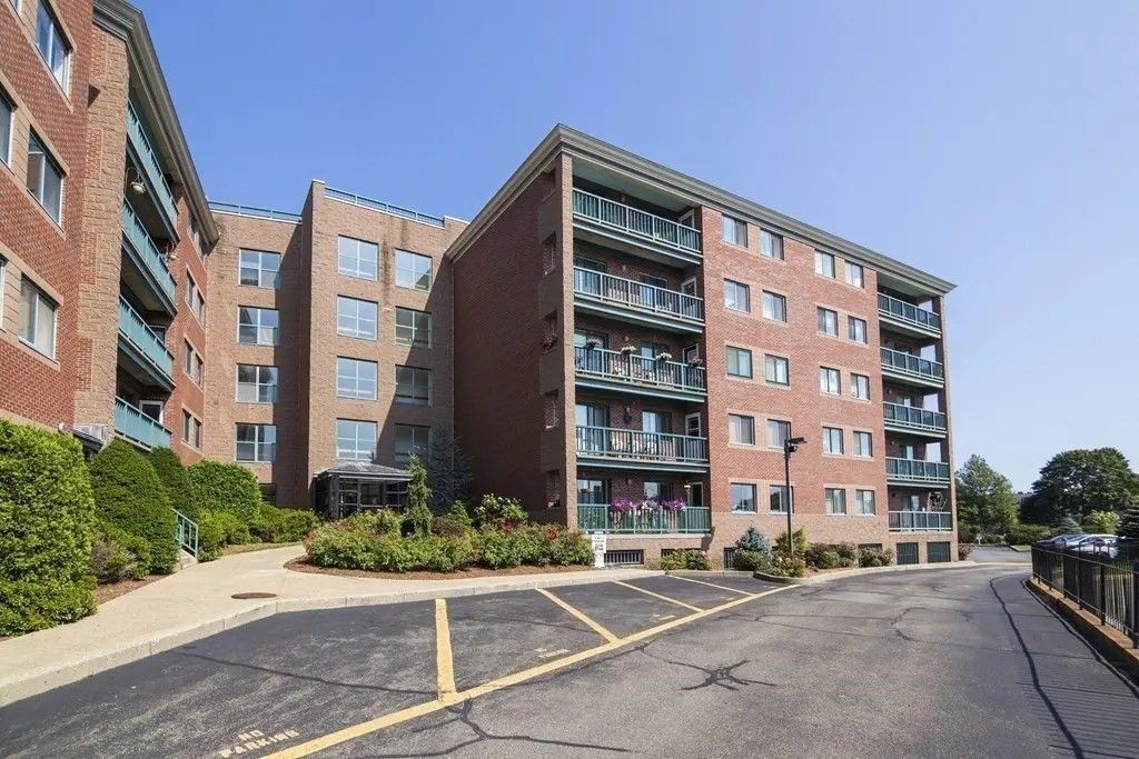 50 S Common 403, Lynn, MA 01902