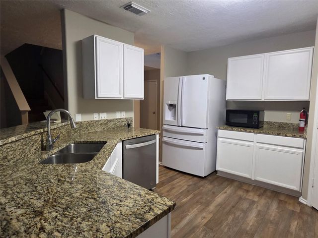 19426 Old Barngate Lane, Houston, TX 77073