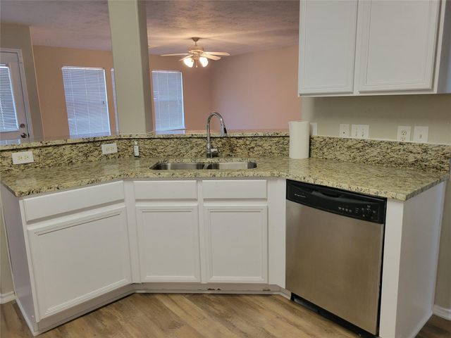 19426 Old Barngate Lane, Houston, TX 77073