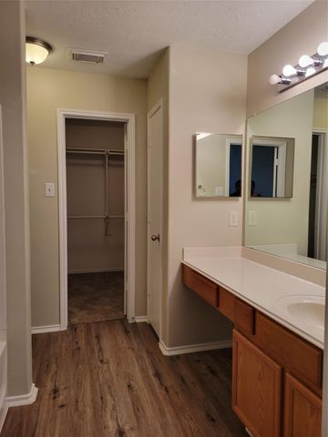 19426 Old Barngate Lane, Houston, TX 77073