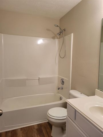 19426 Old Barngate Lane, Houston, TX 77073