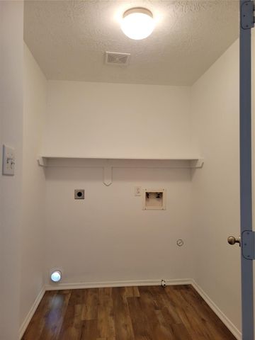 19426 Old Barngate Lane, Houston, TX 77073