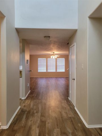 19426 Old Barngate Lane, Houston, TX 77073