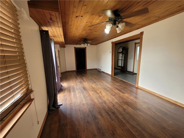 983 Cleland Mill Rd, North Beaver Twp, PA 16102