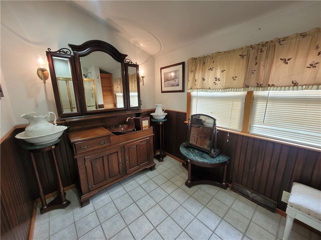 983 Cleland Mill Rd, North Beaver Twp, PA 16102