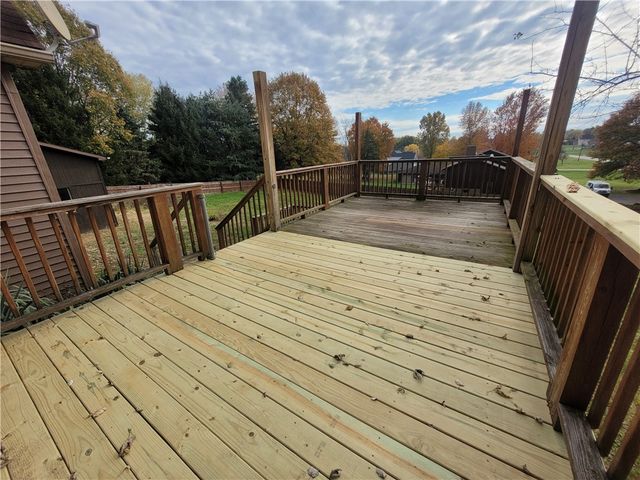 983 Cleland Mill Rd, North Beaver Twp, PA 16102