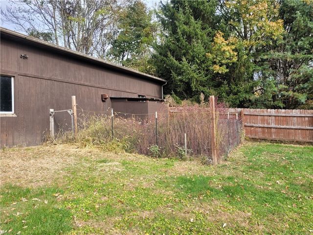 983 Cleland Mill Rd, North Beaver Twp, PA 16102