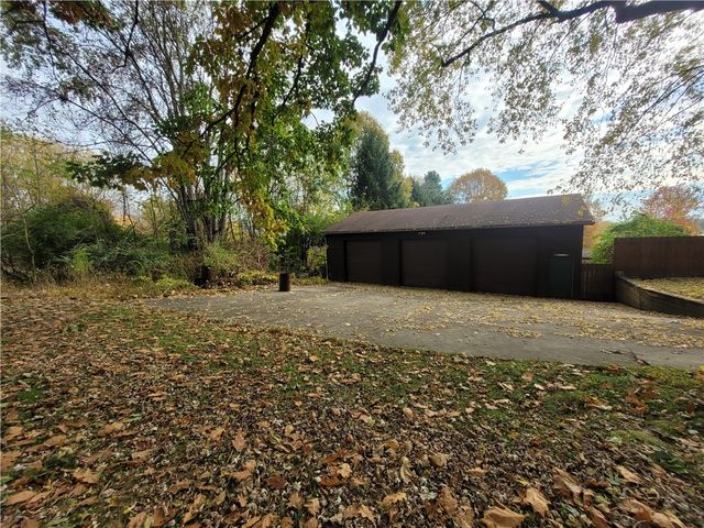 983 Cleland Mill Rd, North Beaver Twp, PA 16102