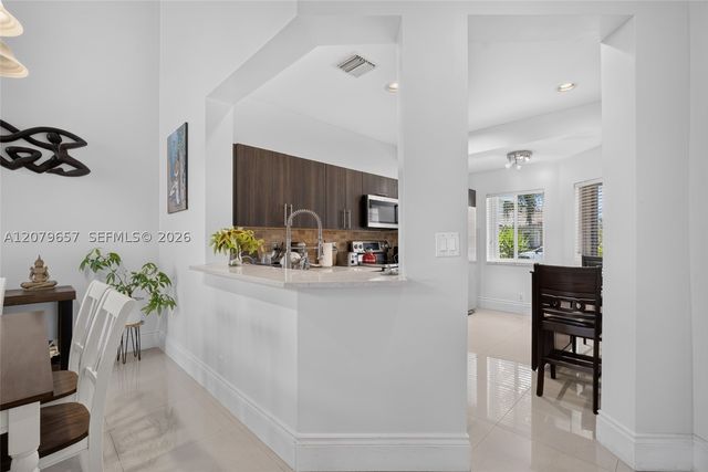 15891 SW 12th St, Pembroke Pines, FL 33027