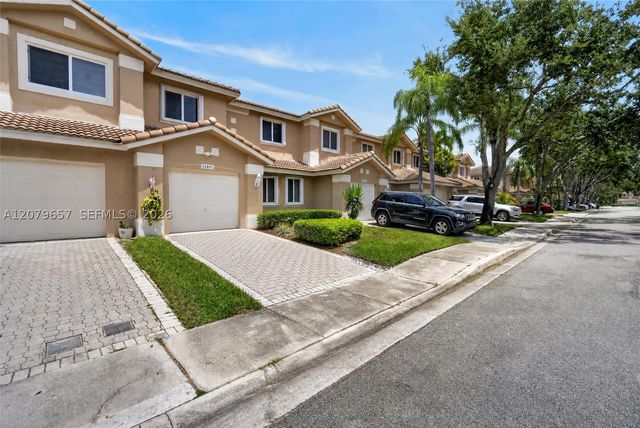 15891 SW 12th St, Pembroke Pines, FL 33027