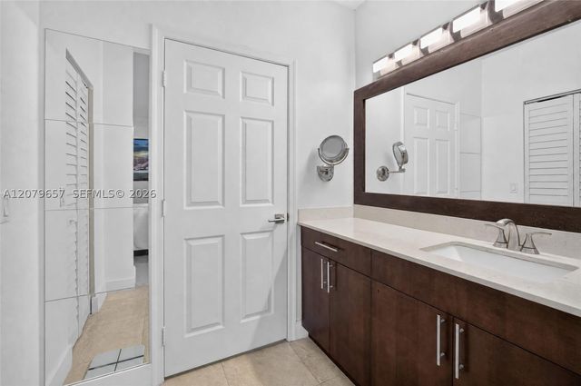 15891 SW 12th St, Pembroke Pines, FL 33027