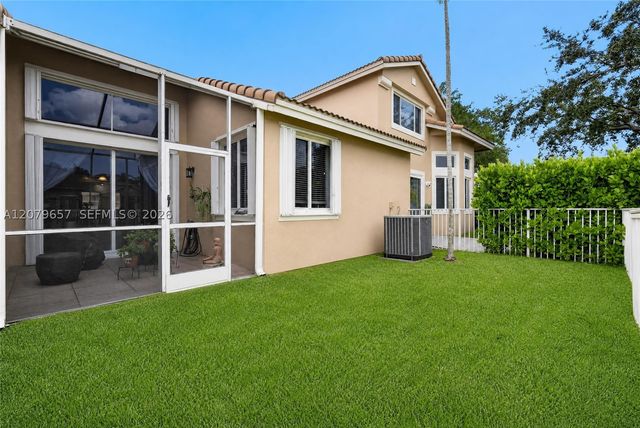 15891 SW 12th St, Pembroke Pines, FL 33027