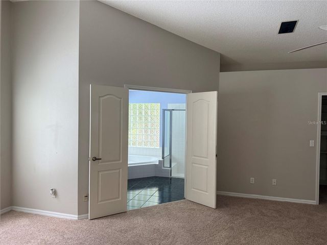 10609 CHAMBERS DRIVE, Tampa, FL 33626