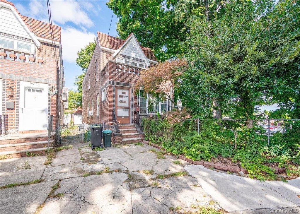 9021 81st Road, Glendale, NY 11385 — exterior
