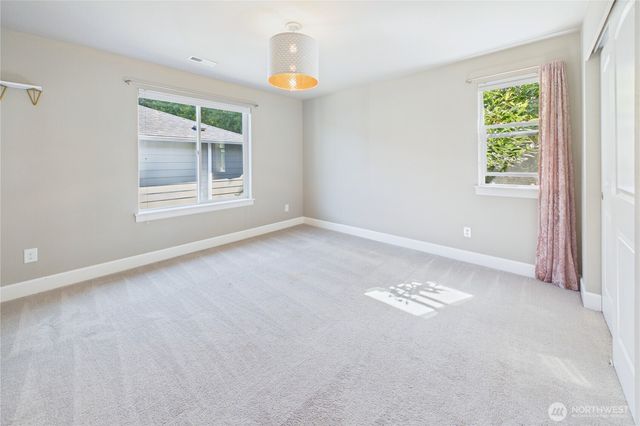 19608 82nd Pl NE, Kenmore, WA 98028