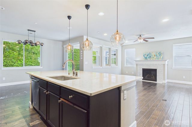 19608 82nd Pl NE, Kenmore, WA 98028