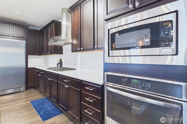 19608 82nd Pl NE, Kenmore, WA 98028