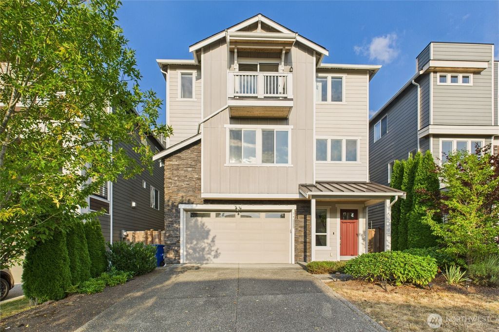 19608 82nd Pl NE, Kenmore, WA 98028