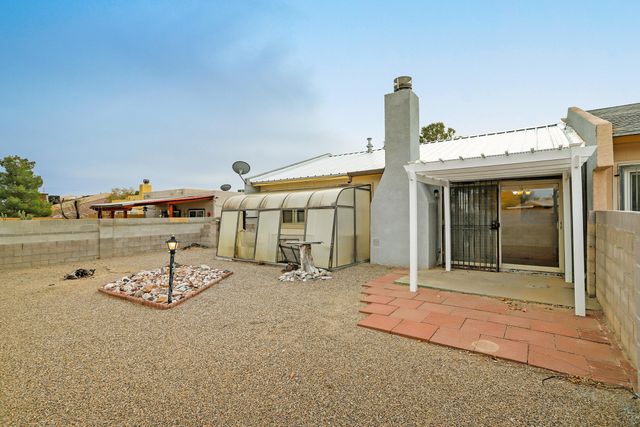 780 Stallion Road SE, Rio Rancho, NM 87124