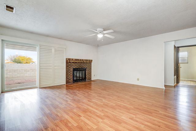 780 Stallion Road SE, Rio Rancho, NM 87124