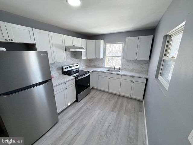 741 E NORWEGIAN ST, Pottsville, PA 17901