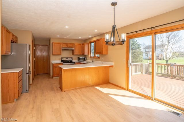 2662 Captens Street NE, Canton, OH 44721