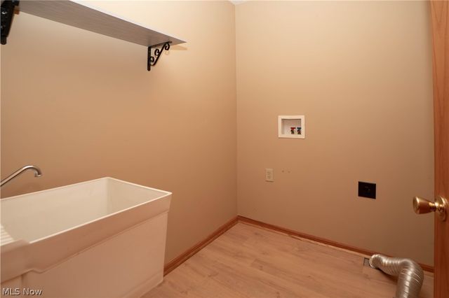 2662 Captens Street NE, Canton, OH 44721