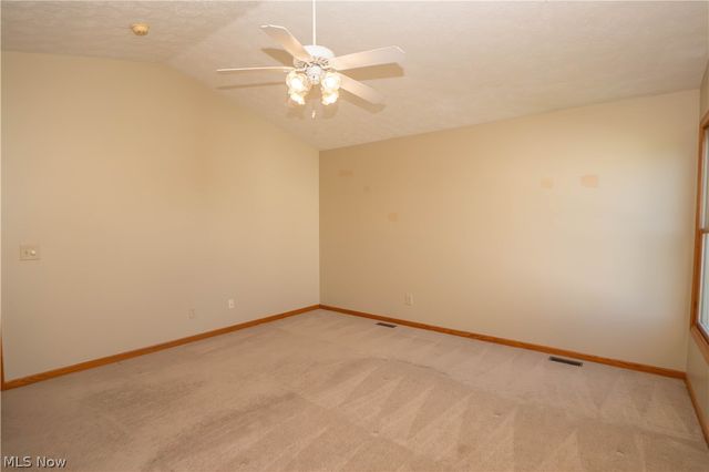 2662 Captens Street NE, Canton, OH 44721