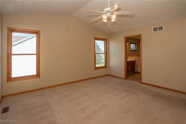 2662 Captens Street NE, Canton, OH 44721