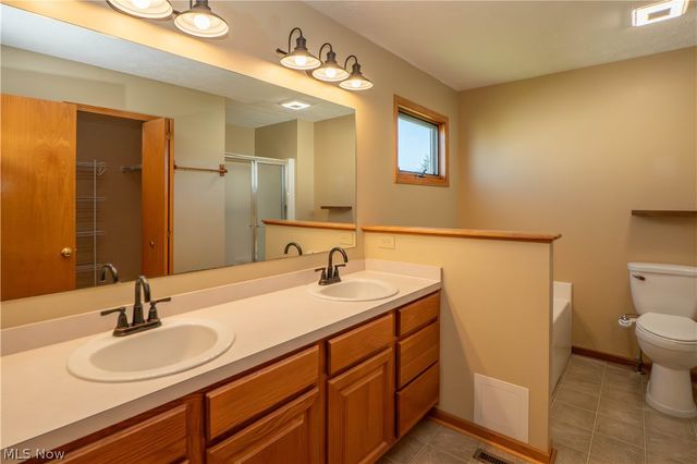 2662 Captens Street NE, Canton, OH 44721