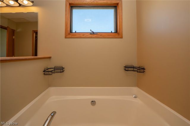 2662 Captens Street NE, Canton, OH 44721