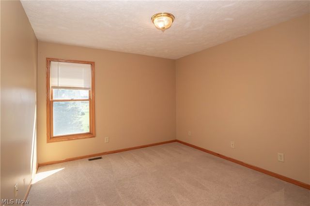 2662 Captens Street NE, Canton, OH 44721