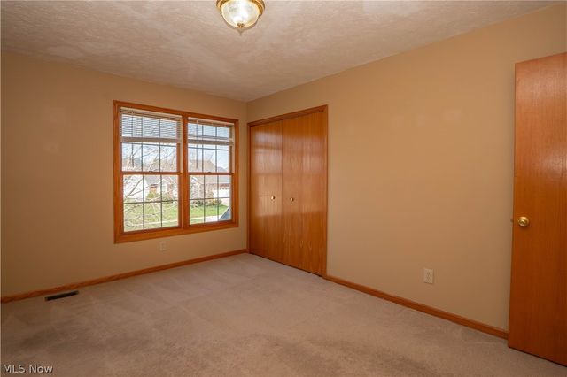 2662 Captens Street NE, Canton, OH 44721