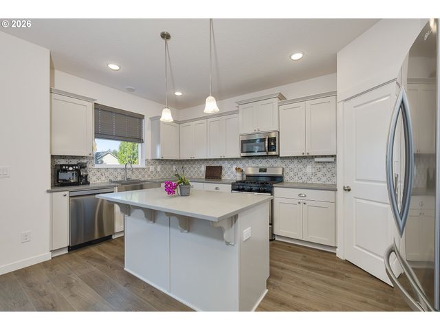 1614 Ne 172ND Cir, Ridgefield, WA 98642