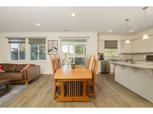 1614 Ne 172ND Cir, Ridgefield, WA 98642