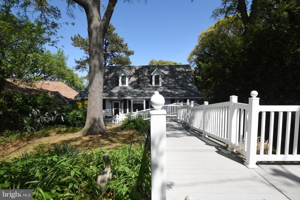 Image 1 of property listing at 1815 HIGHLAND DR, Saint Leonard, MD 20685