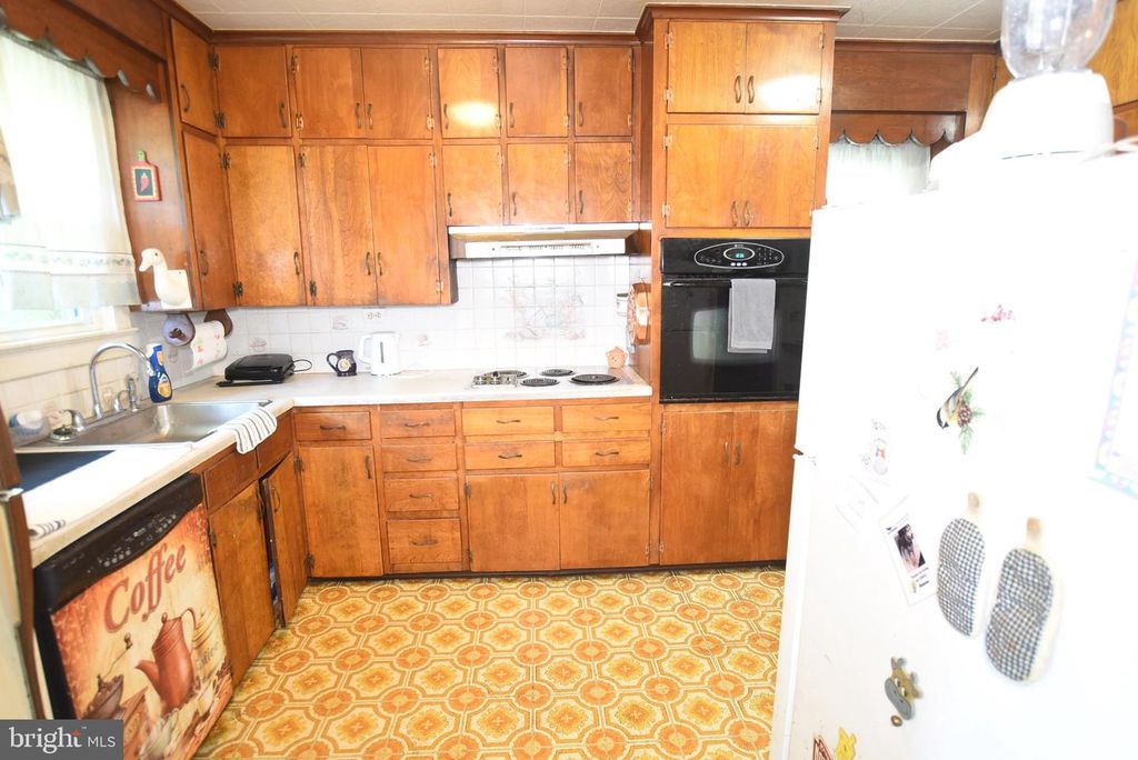 Image 7 of property listing at 1815 HIGHLAND DR, Saint Leonard, MD 20685