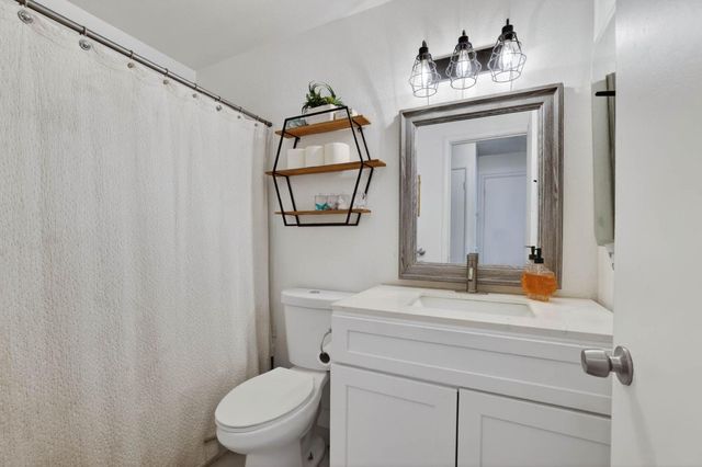 7803 Orchard Woods Cir, Sacramento, CA 95828