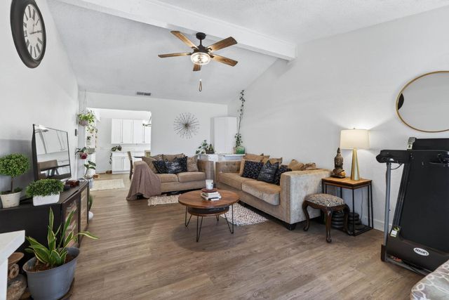 7803 Orchard Woods Cir, Sacramento, CA 95828