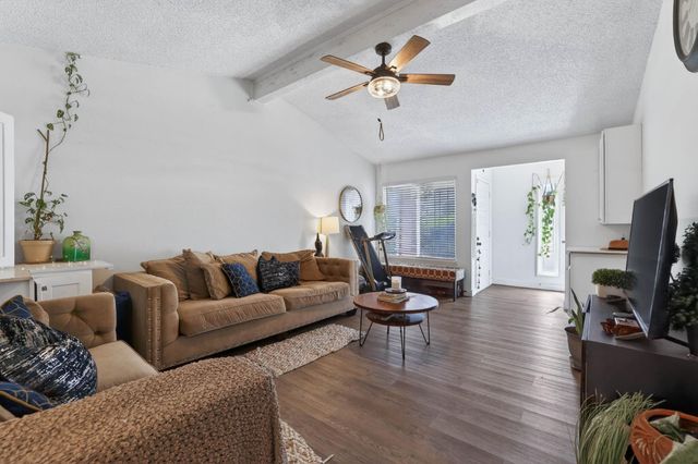 7803 Orchard Woods Cir, Sacramento, CA 95828