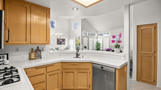 12616 Springbrook Drive Unit D, San Diego, CA 92128